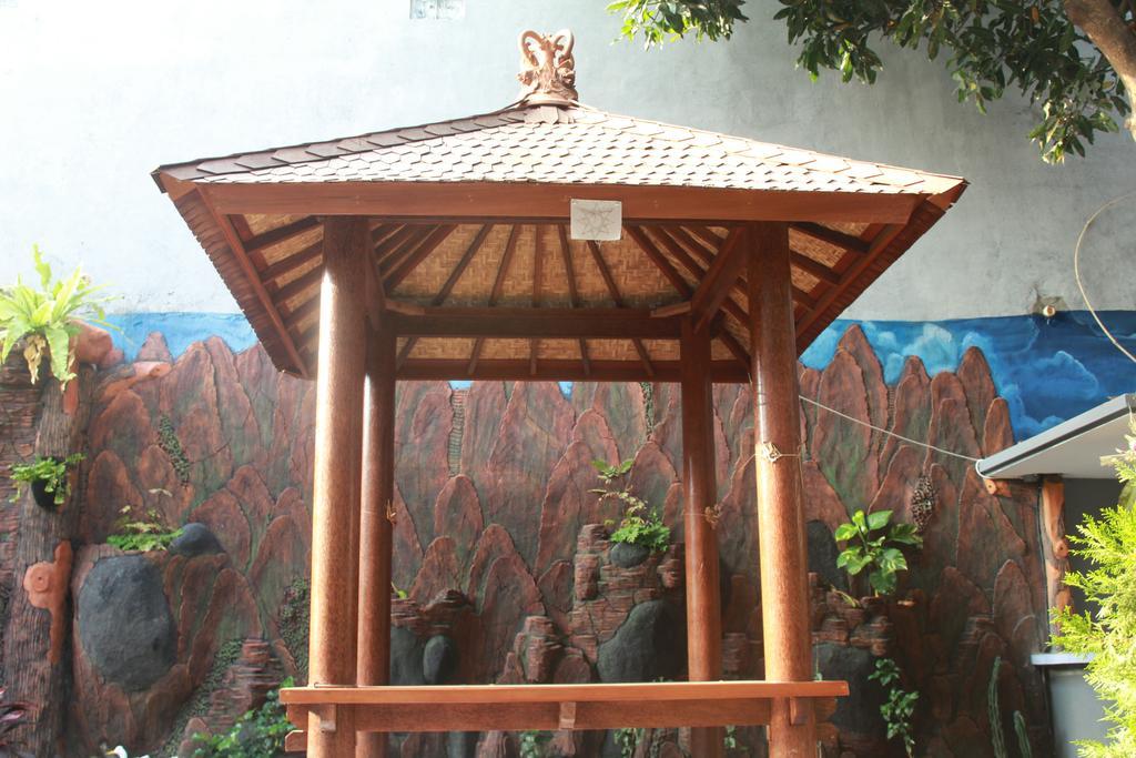Jenny Bunker Homestay Kuta  Exterior photo