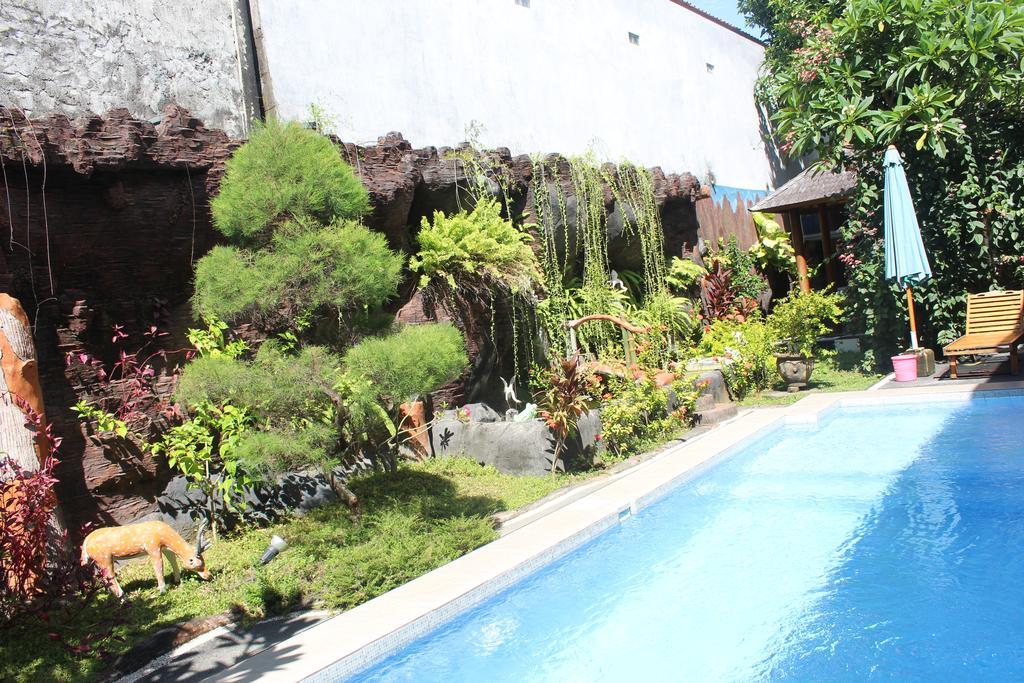 Jenny Bunker Homestay Kuta  Exterior photo